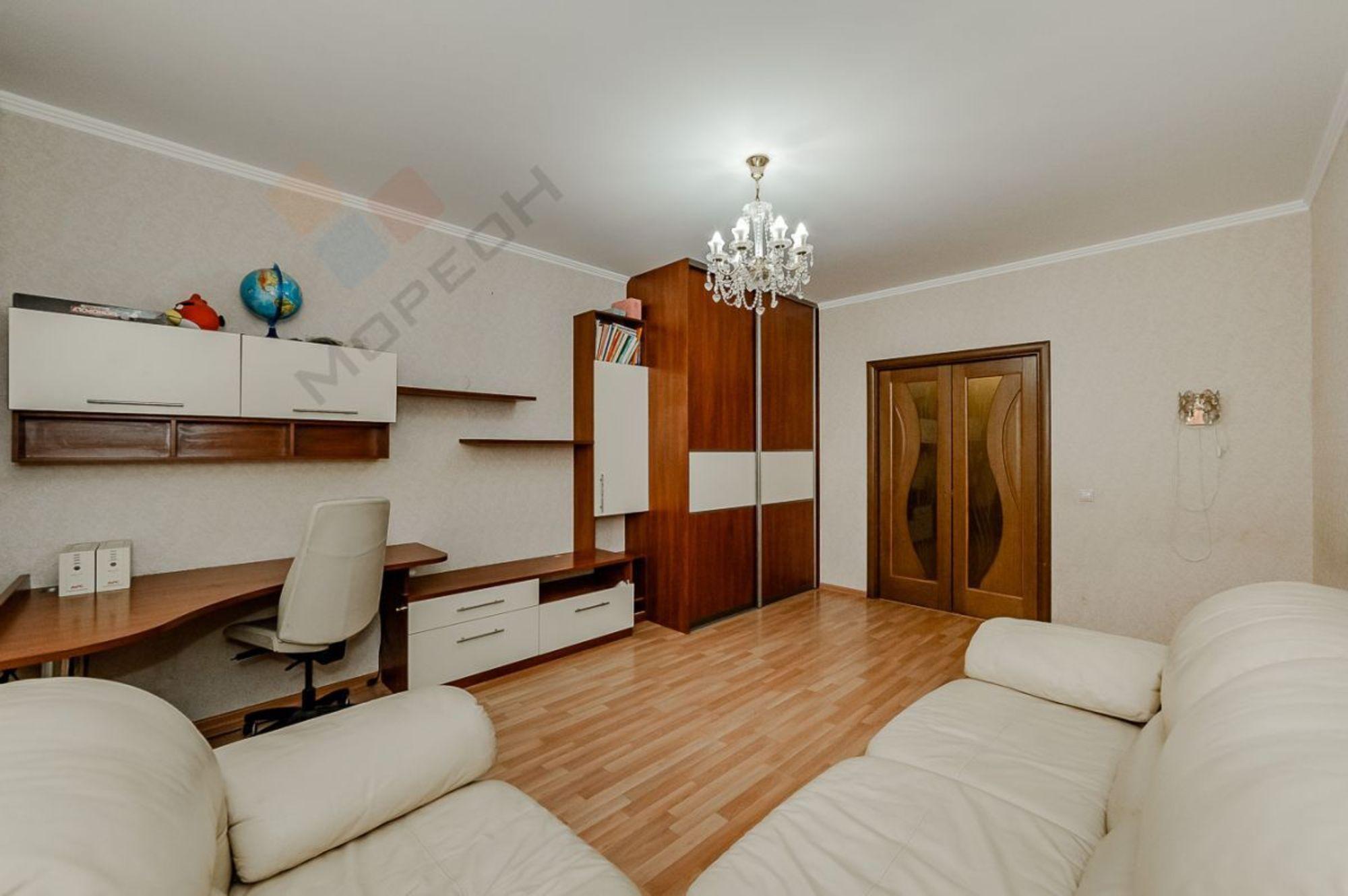 Купить квартиру за 12 800 000 рублей на им. Думенко ул, 21