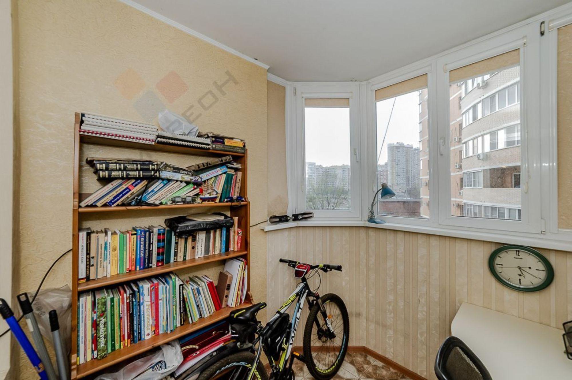 Купить квартиру за 12 800 000 рублей на им. Думенко ул, 21