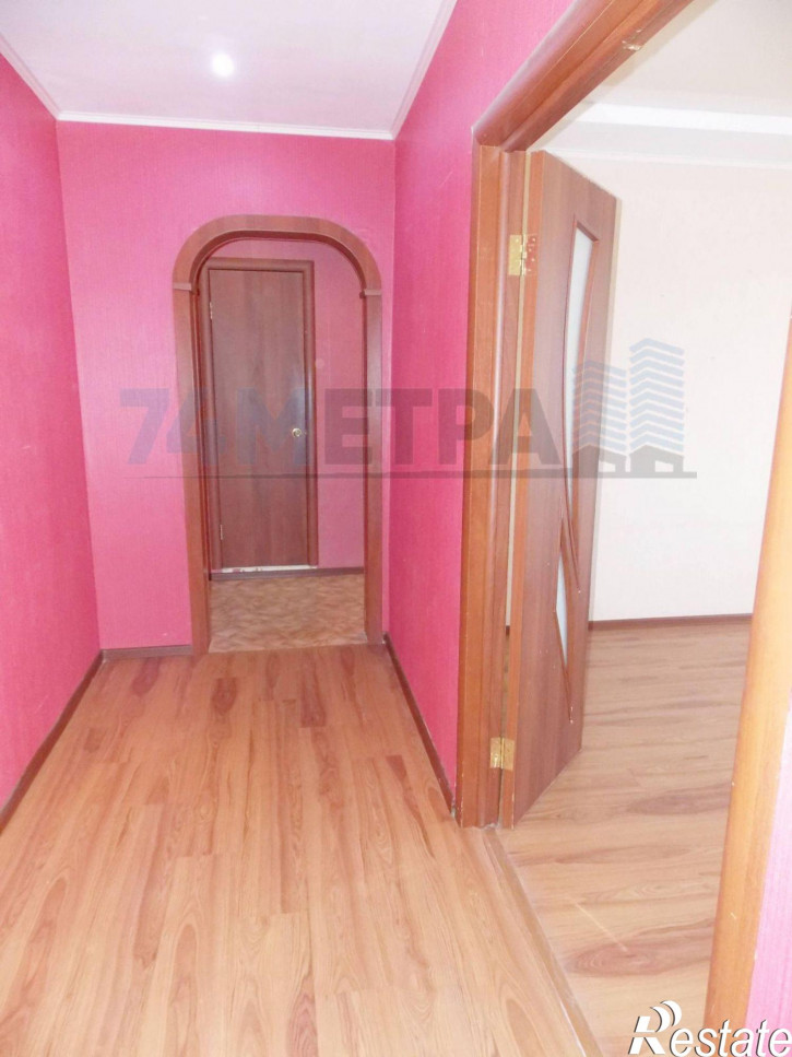 2-комн квартира Братьев Кашириных ул, 97