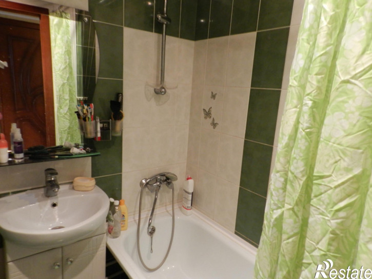 3-комн квартира Орджоникидзе ул., 7а