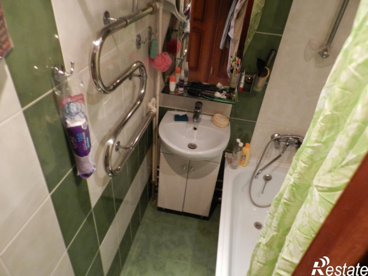 3-комн квартира Орджоникидзе ул., 7а