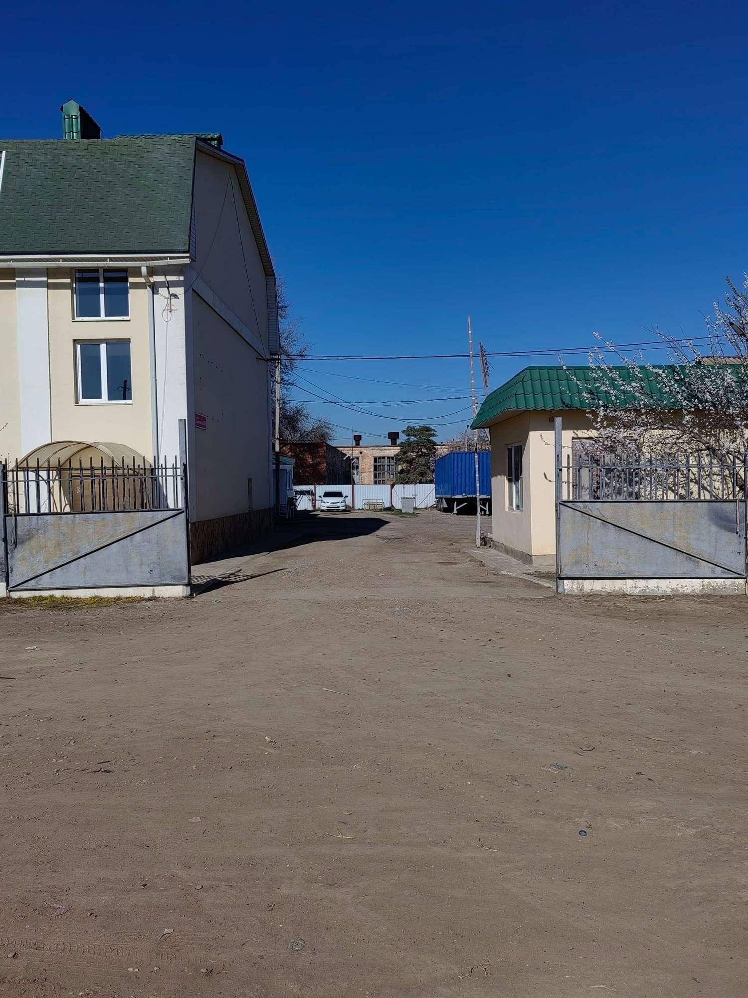 Сдать помещение свободного назначения за 14 400 рублей на г. Астрахань, Кировский р-н, ул. Бехтерева, д,20 б