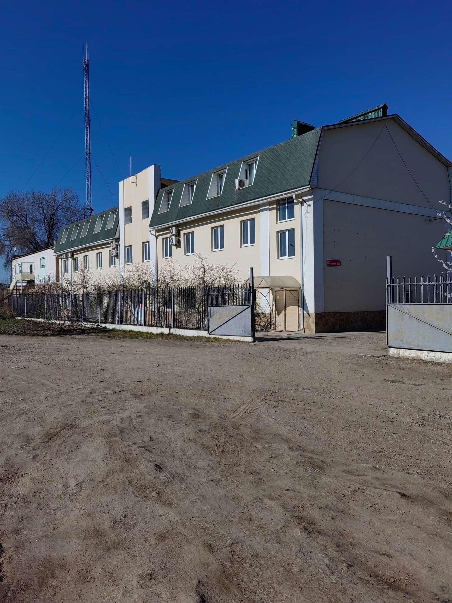Сдать помещение свободного назначения за 14 400 рублей на г. Астрахань, Кировский р-н, ул. Бехтерева, д,20 б