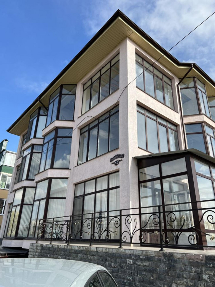 2-комн квартира Счастливая ул, 22