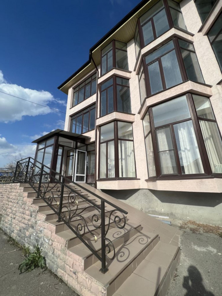2-комн квартира Счастливая ул, 22
