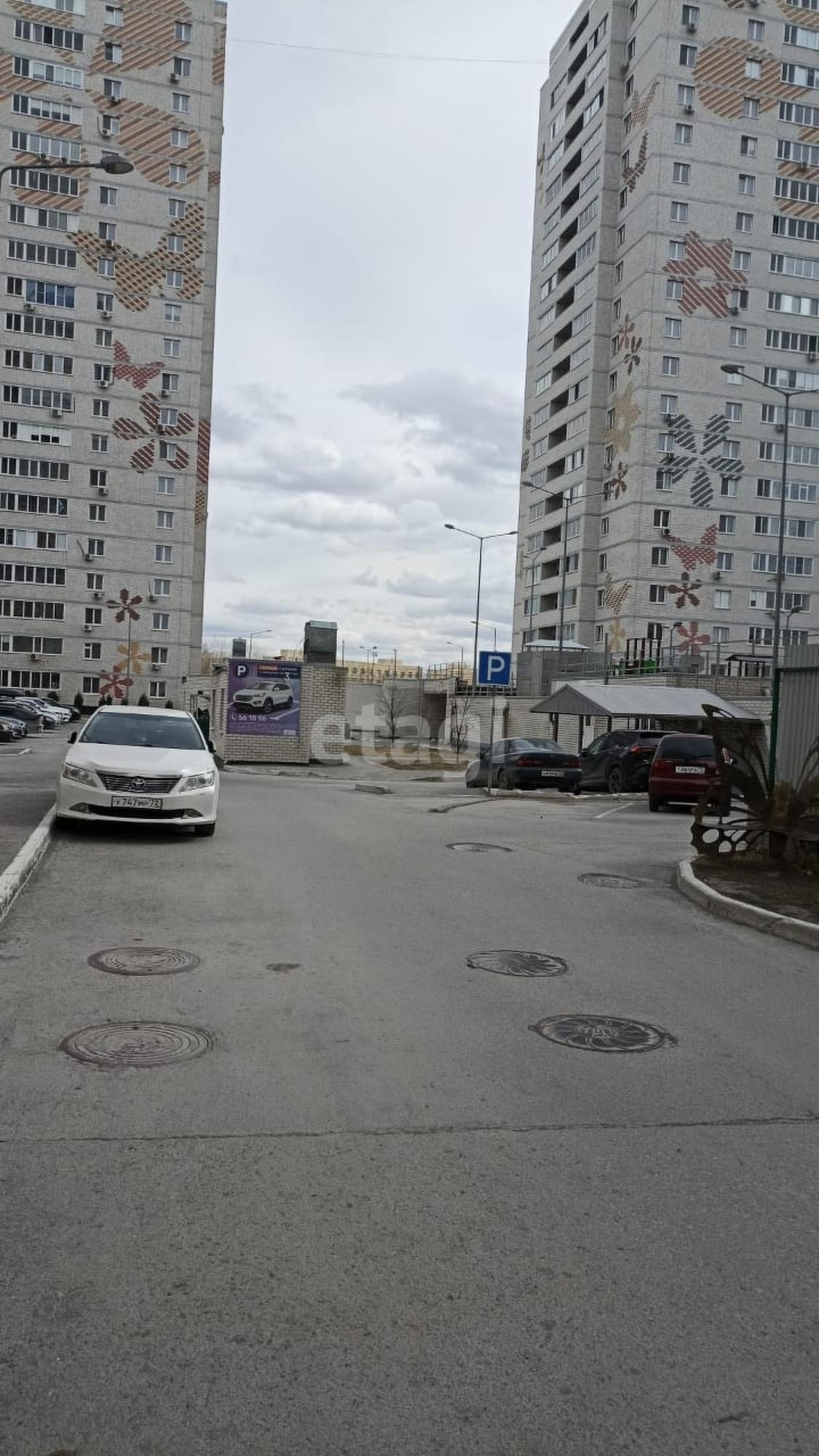 Купить гараж, место в паркинге за 350 000 рублей на Таврическая 96
