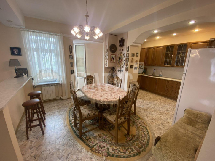 3-комн квартира Калинникова ул, 4