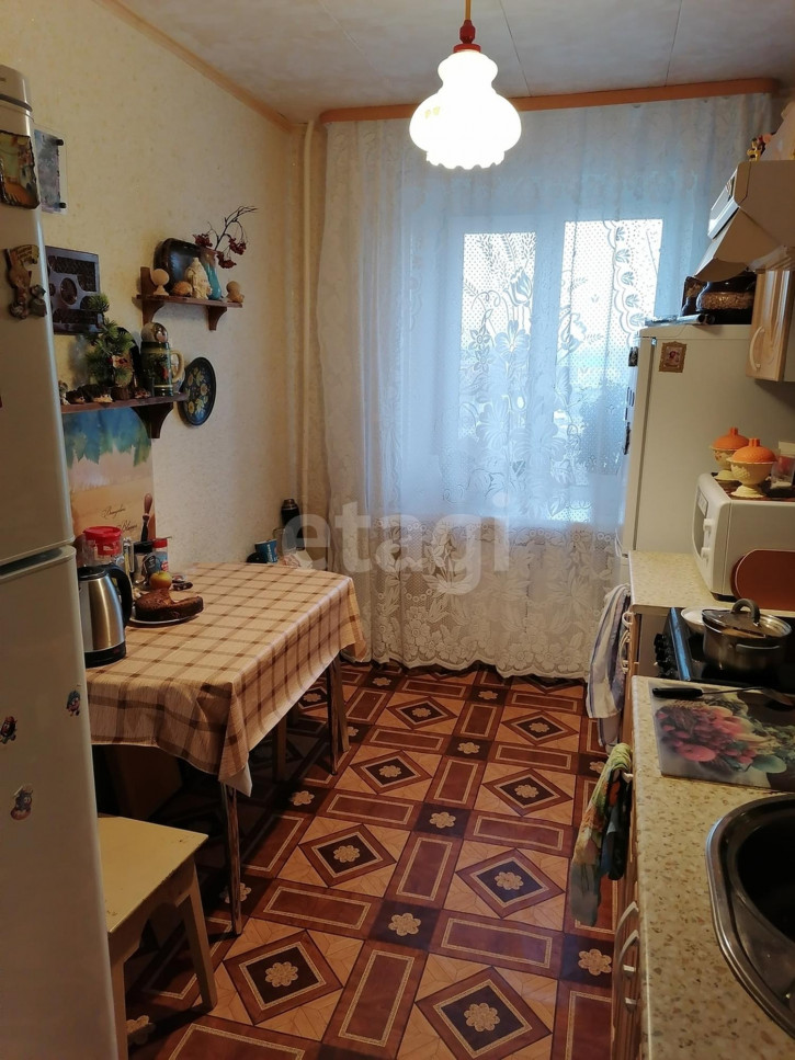 4-комн квартира Димитрова, 88