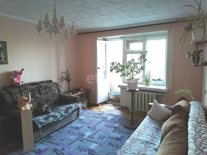4-комн квартира Димитрова, 88