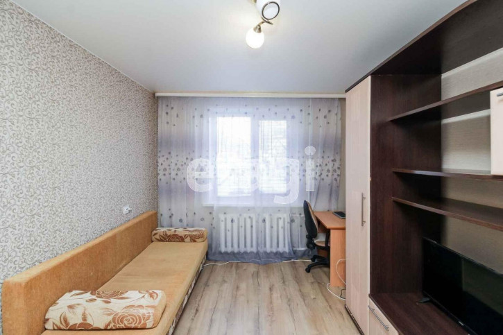 3-комн квартира Профсоюзная, 30