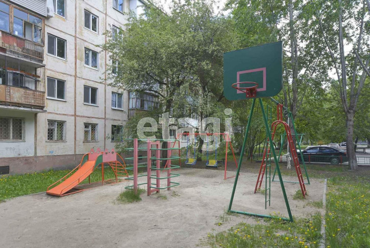 3-комн квартира Геологоразведчиков пр, 42