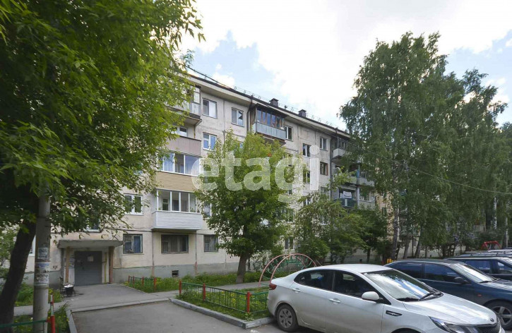3-комн квартира Геологоразведчиков пр, 42