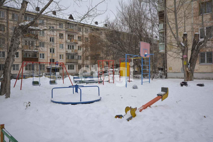 3-комн квартира Геологоразведчиков пр, 42