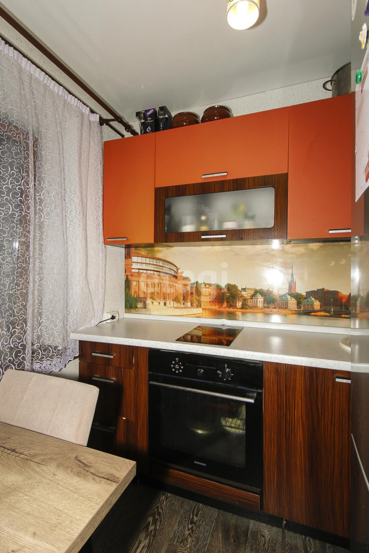 2-комн квартира Комбинатская, 38