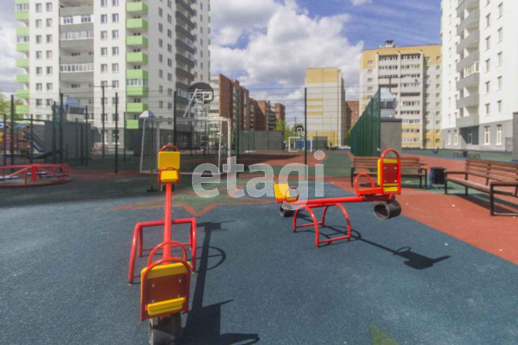 1-комн квартира Велижанская, 70/1