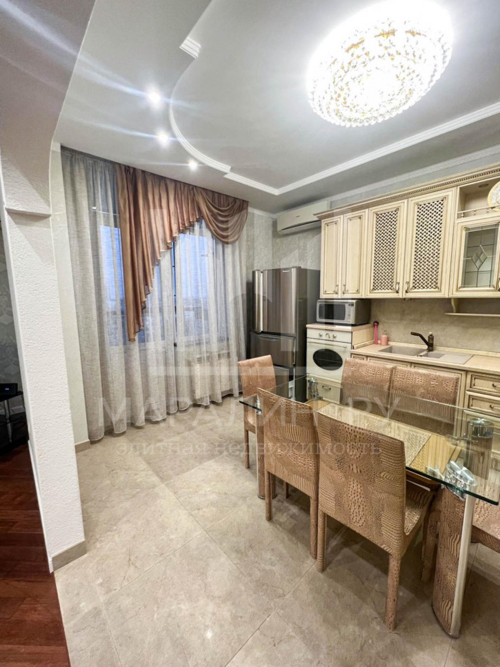 3-комн квартира Кировский, 48