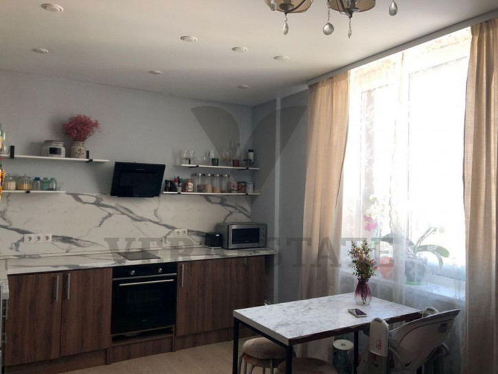 3-комн квартира ул. Урманова,7