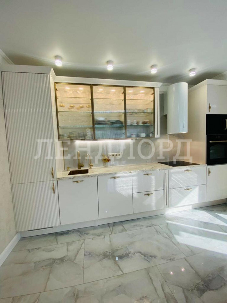 3-комн квартира улица Мечникова, 110с2