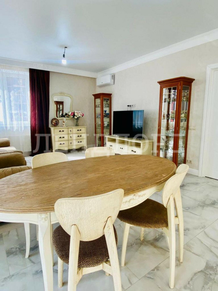 3-комн квартира улица Мечникова, 110с2