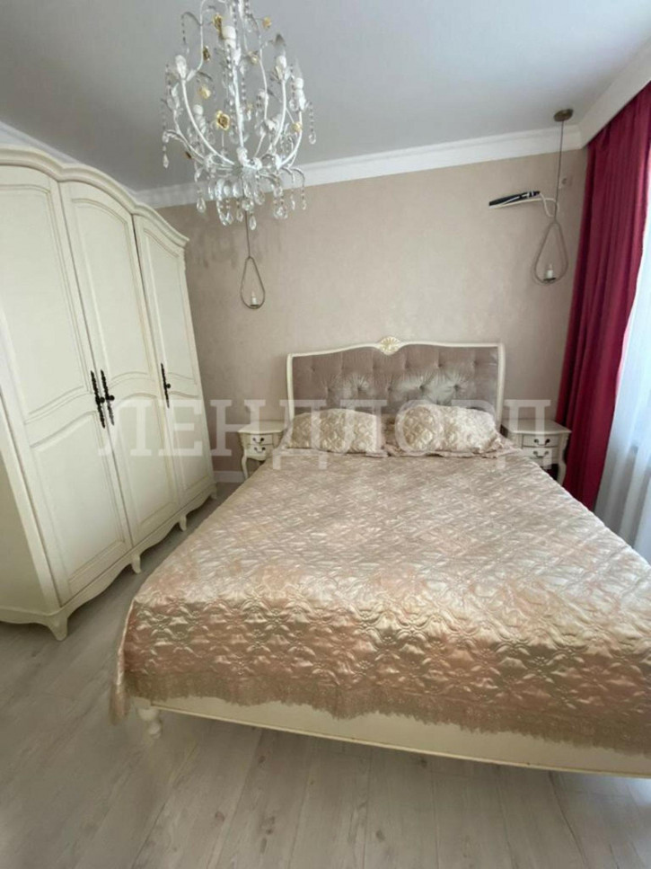 3-комн квартира улица Мечникова, 110с2