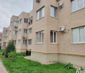 1-комн, 43кв м, этаж 1/3 76/3