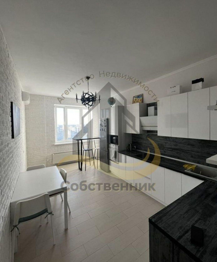 3-комн квартира Степной мкр, 13