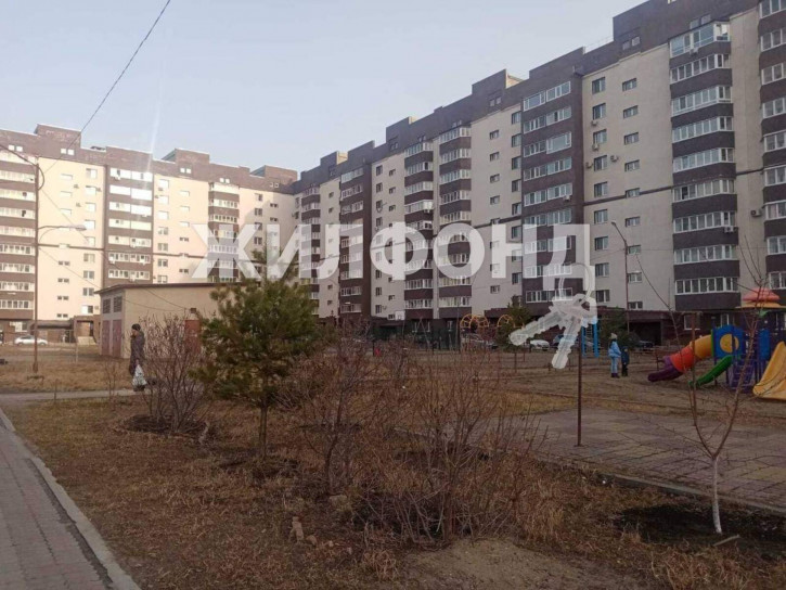 2-комн квартира Строителей улица, д.70