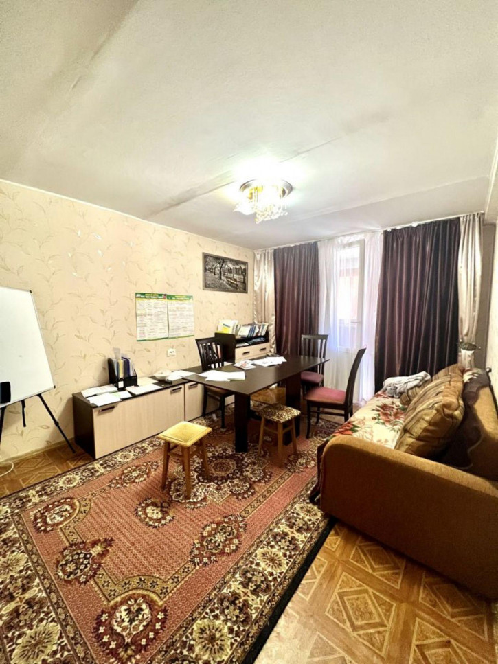 2-комн квартира Долина Роз ул, 21