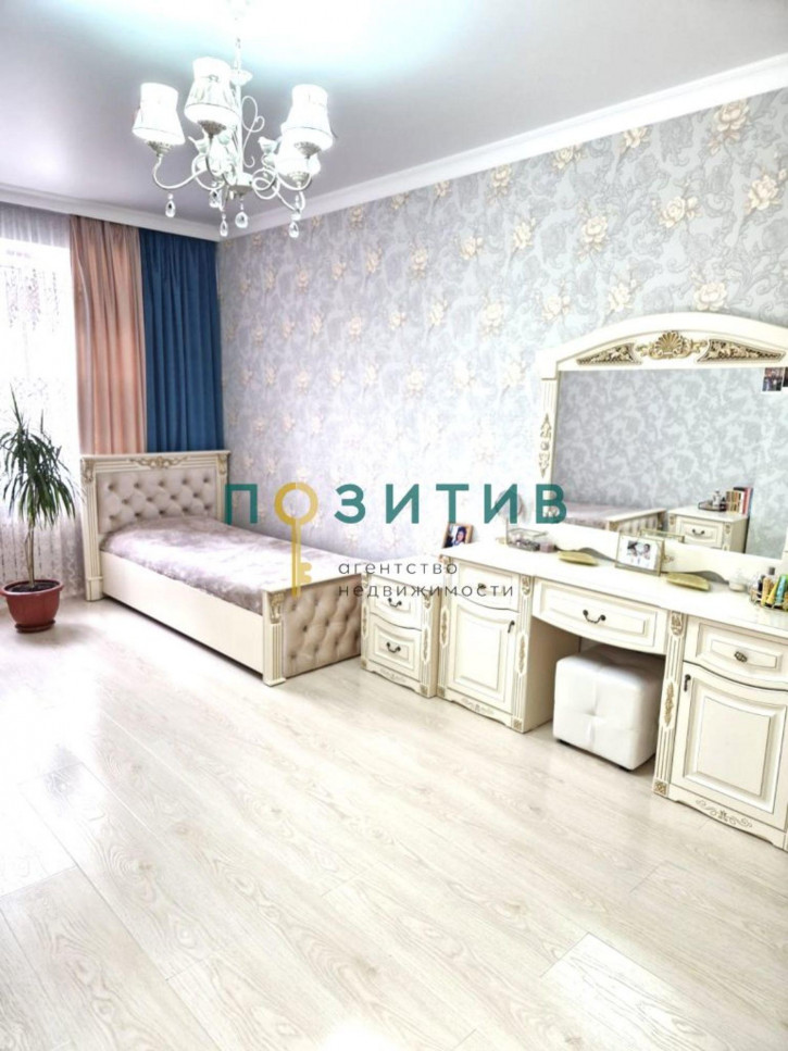 3-комн квартира Олега Головченко ул, 6