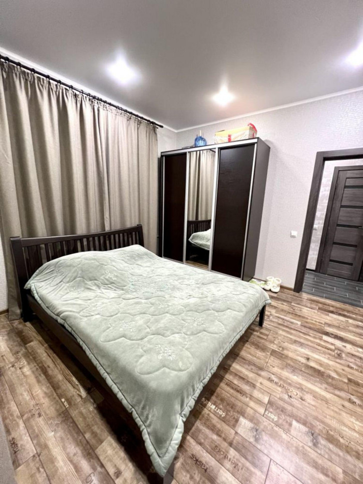 2-комн квартира Никольская ул, 23