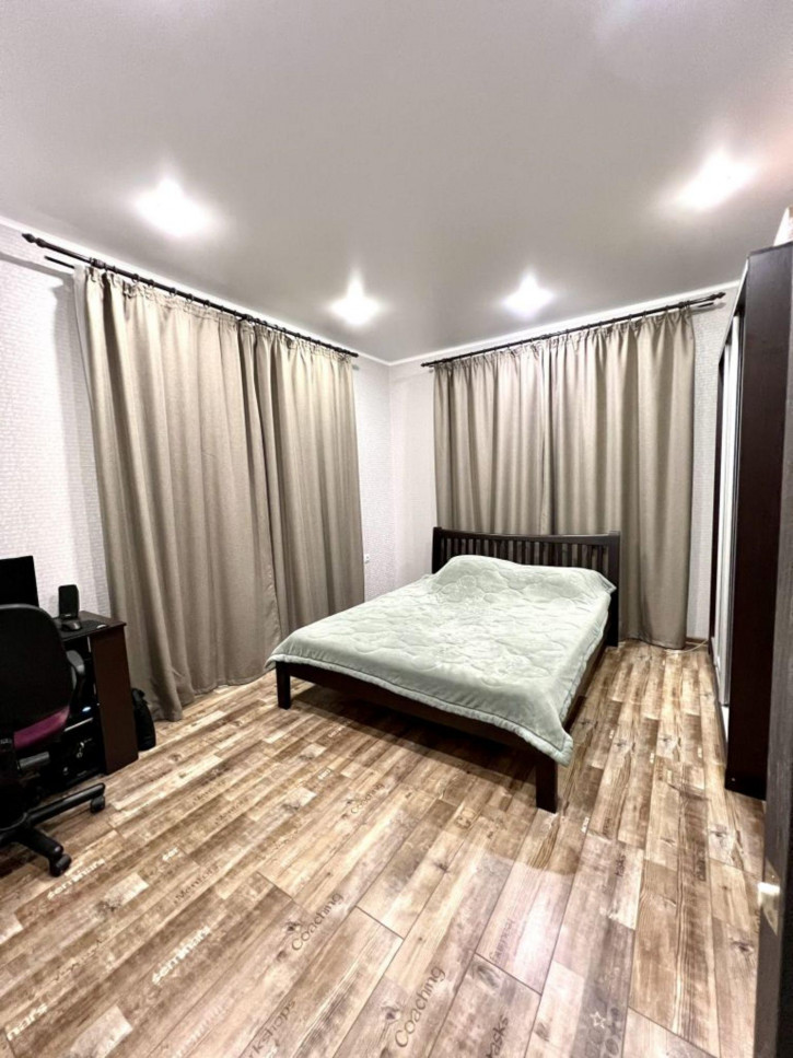 2-комн квартира Никольская ул, 23