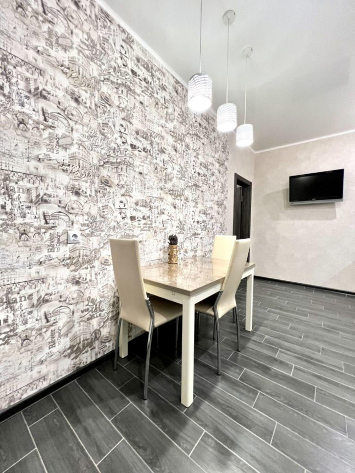 2-комн квартира Никольская ул, 23