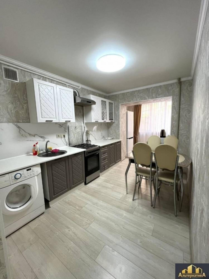 2-комн квартира Героев Медиков ул.