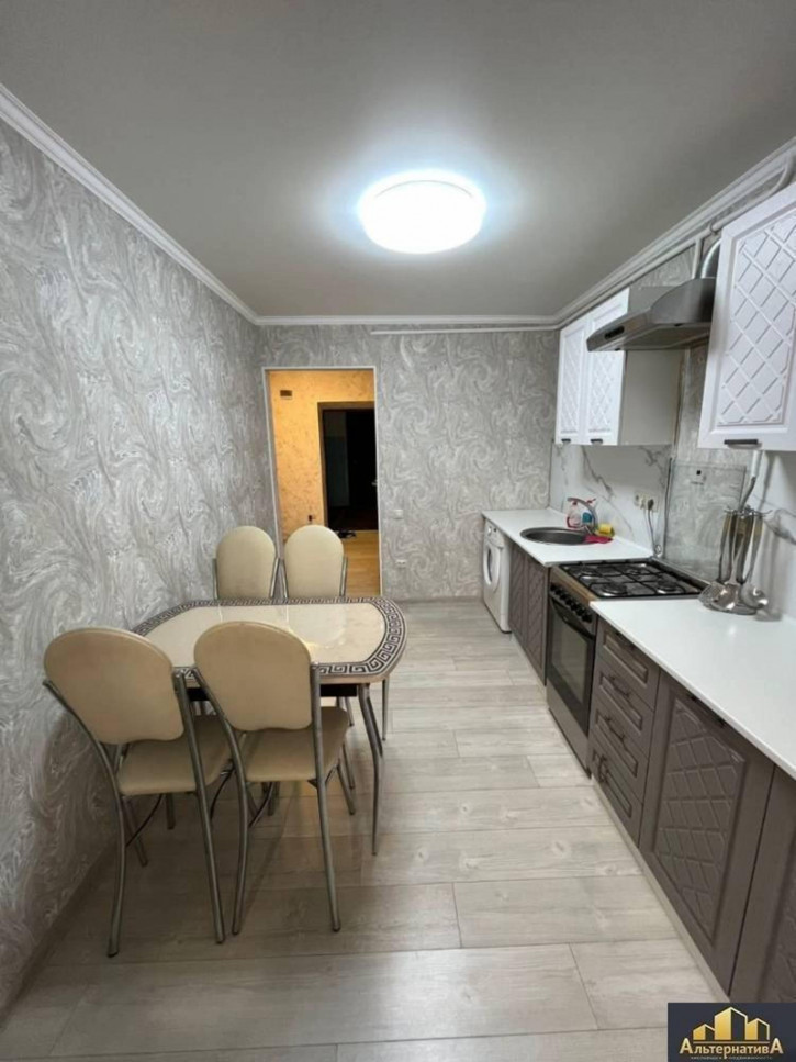 2-комн квартира Героев Медиков ул.