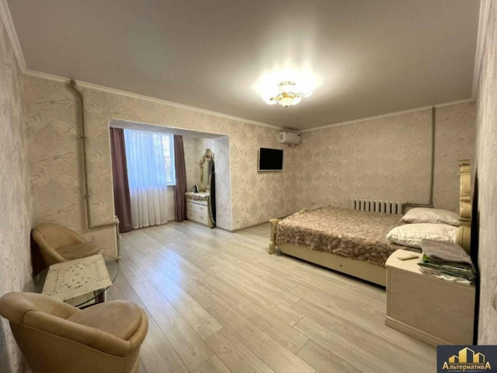 2-комн квартира Героев Медиков ул.