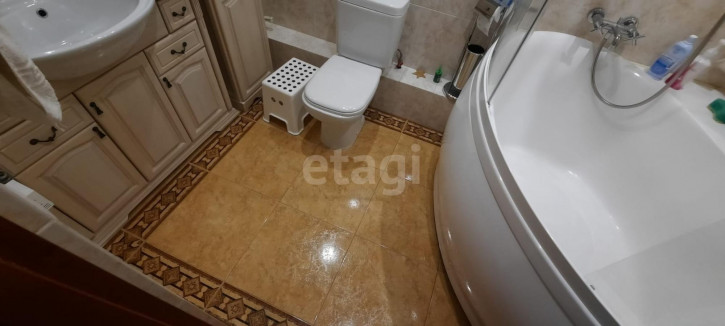 3-комн квартира Орденоносцев, 6