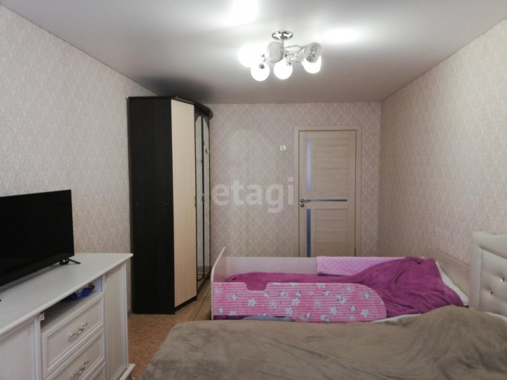 3-комн квартира Островского, 34