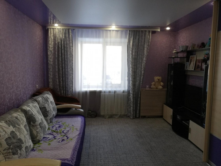 3-комн квартира Островского, 34