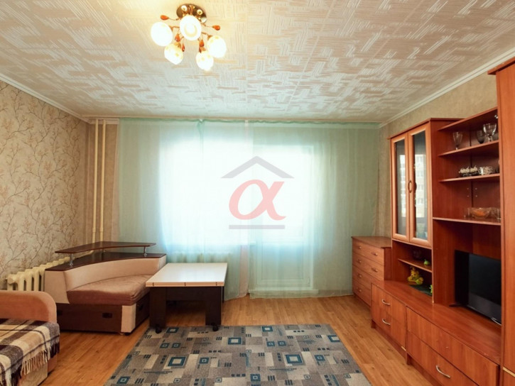3-комн квартира Молодежный проспект, 13б