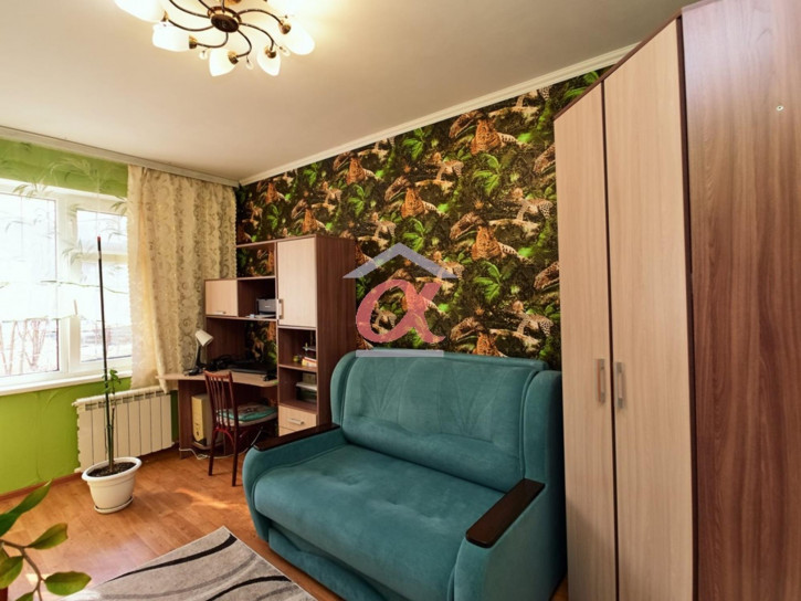 3-комн квартира Молодежный проспект, 13б