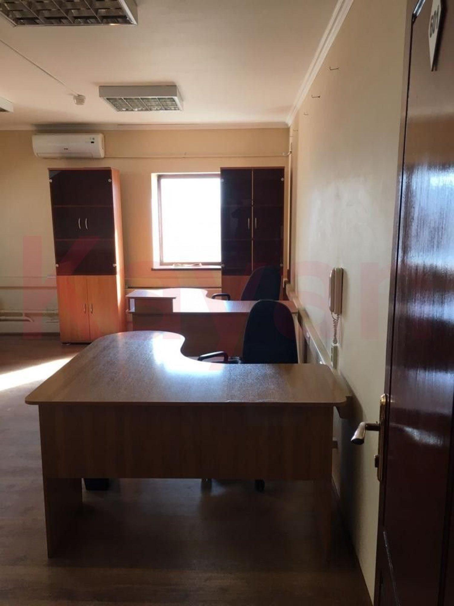 Купить офис, помещение под офис за 14 000 000 рублей на Дзержинского ул.