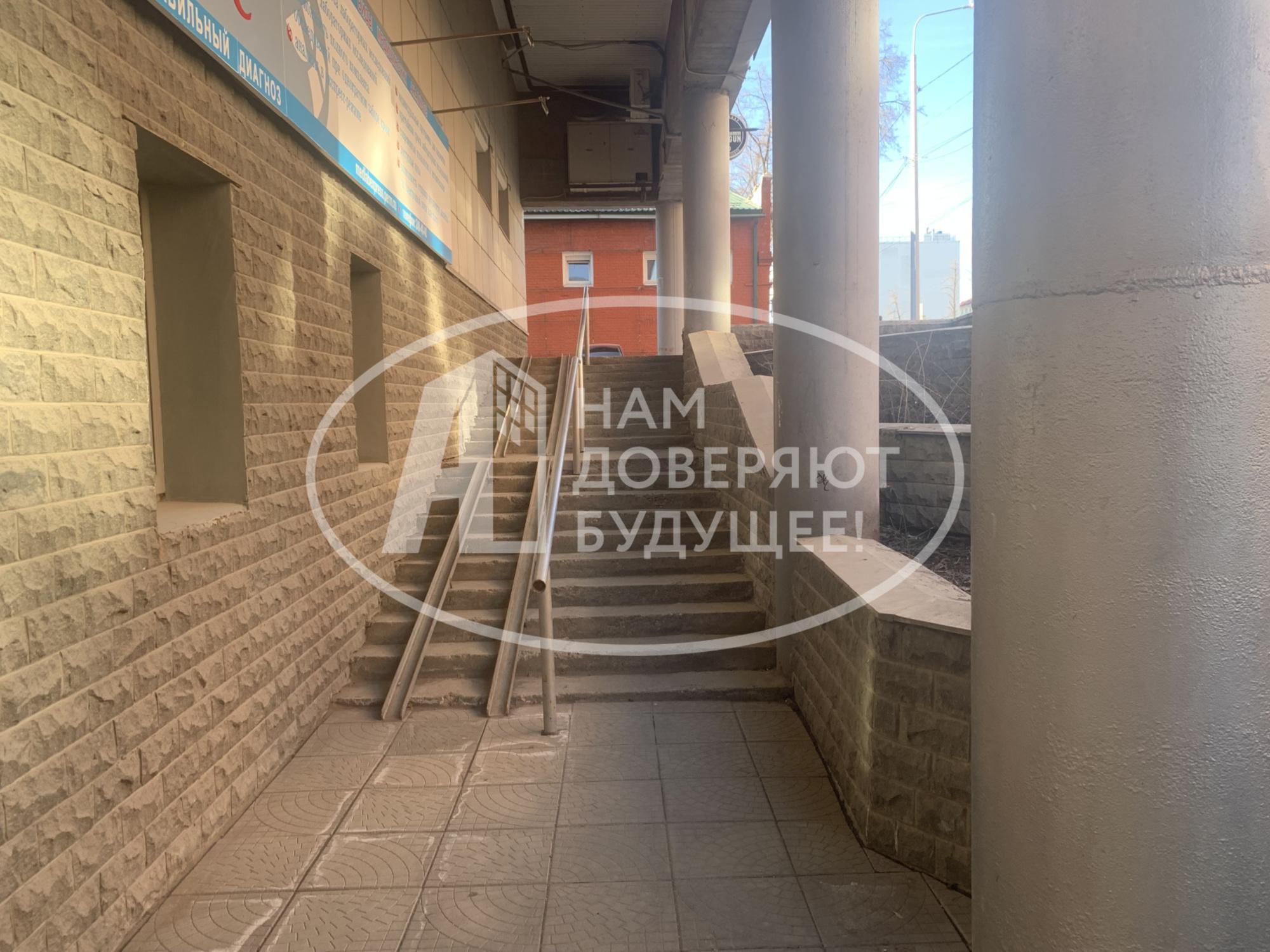 Сдать помещение свободного назначения за 850 рублей на улица Газеты Звезда, 27