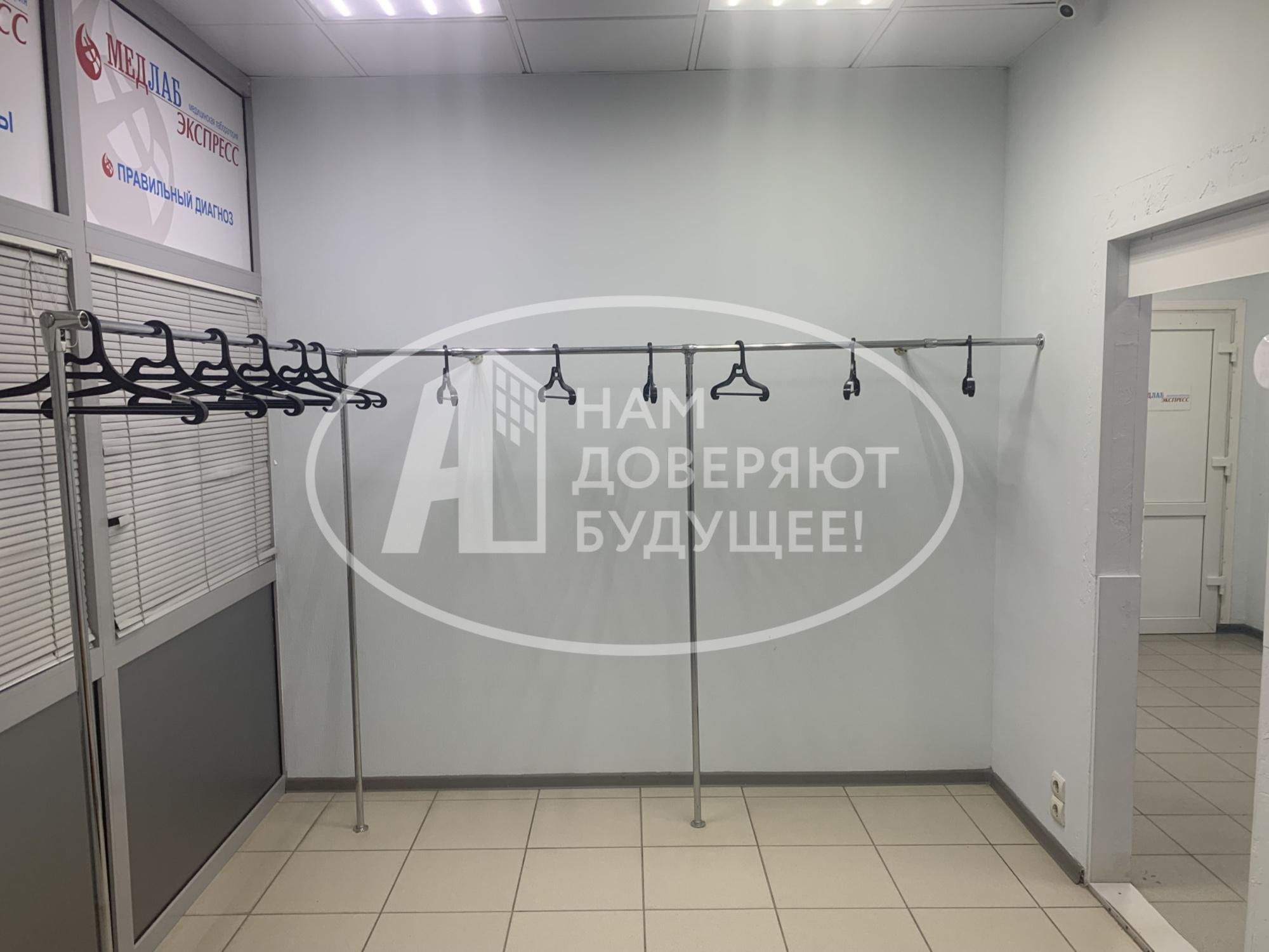 Сдать помещение свободного назначения за 850 рублей на улица Газеты Звезда, 27