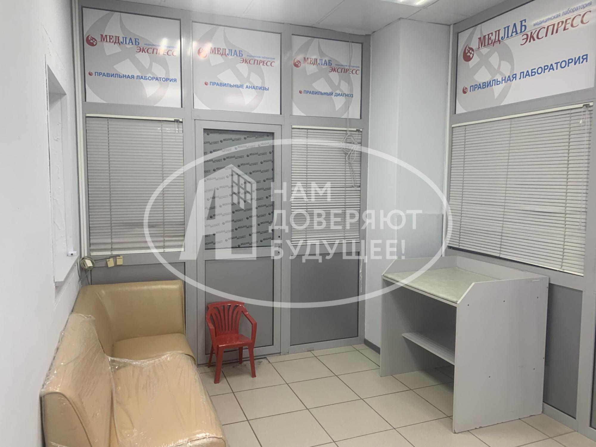 Сдать помещение свободного назначения за 850 рублей на улица Газеты Звезда, 27