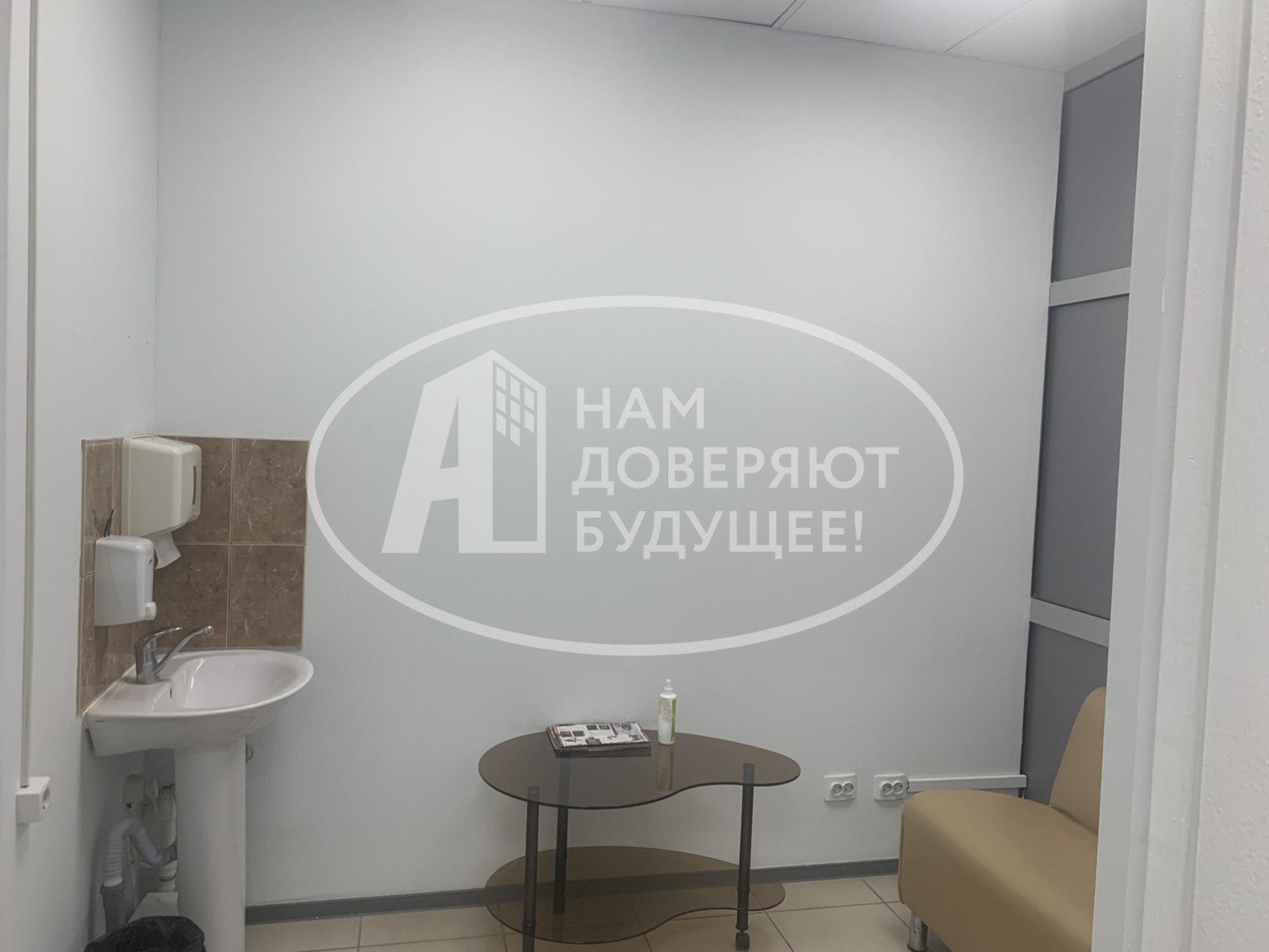 Сдать помещение свободного назначения за 850 рублей на улица Газеты Звезда, 27