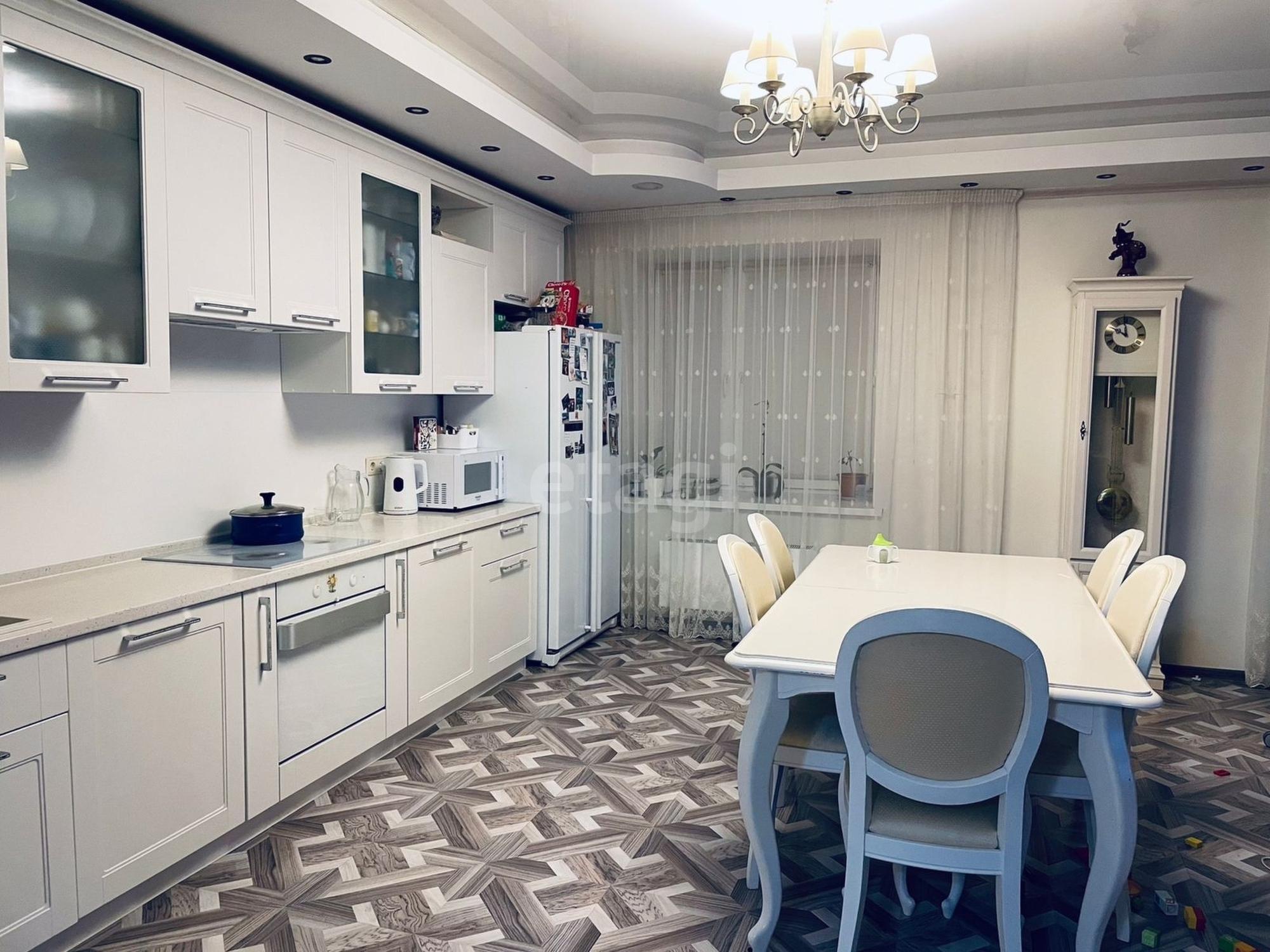 Купить квартиру за 14 899 000 рублей на Зои Космодемьянской, 42а