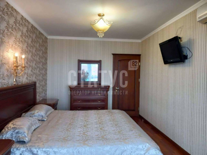 3-комн квартира Блюхера ул, 48