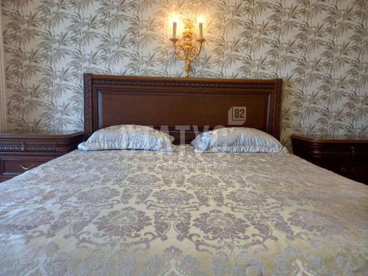 3-комн квартира Блюхера ул, 48