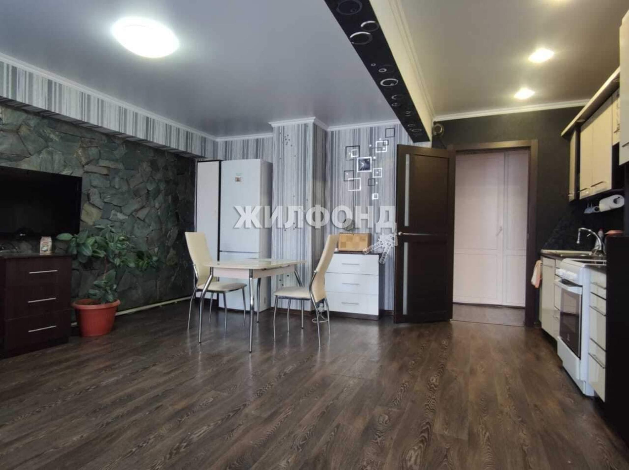 Купить дачу, дом, коттедж за 3 800 000 рублей на Лесная улица