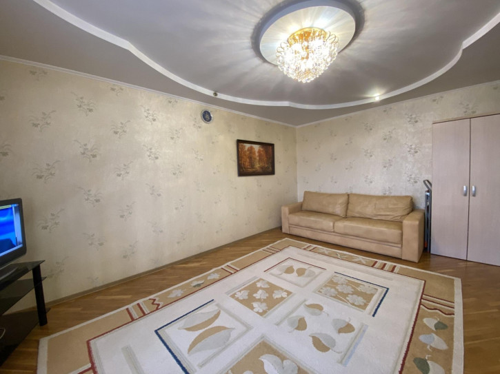 3-комн квартира улица Краснозелёных, 29/12